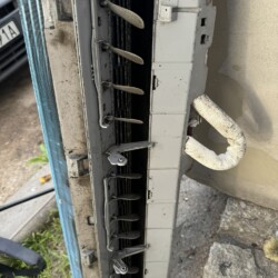 5 lat bez serwisu, Klientka zgłosiła się że klimatyzacja słabo chłodzi. Wystarczyło wyczyścić i klimatyzacja wróciła do żywych.