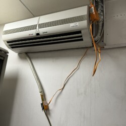 Konkurencja zamontowała klimatyzację w banku, klimatyzacja się uszkodziła i tak zostawili bank.