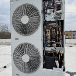 Nowa instalacja, wyciek czynnika z układu, konkurencja nie przyjechała na serwis od 2 miesięcy.